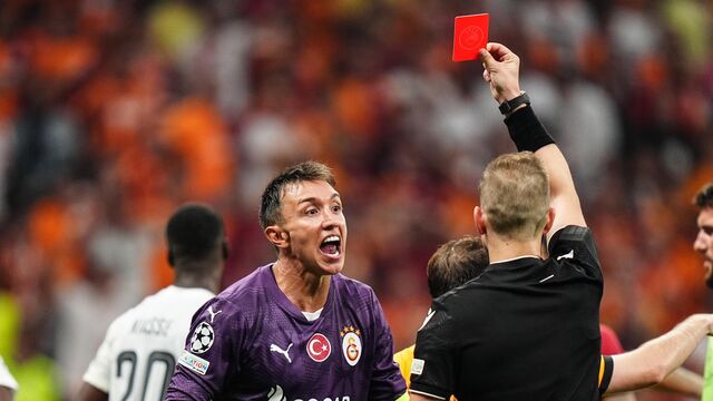 Muslera’nın Tekmesi UEFA'dan Geri Döndü! Ağır Ceza Kapıda!